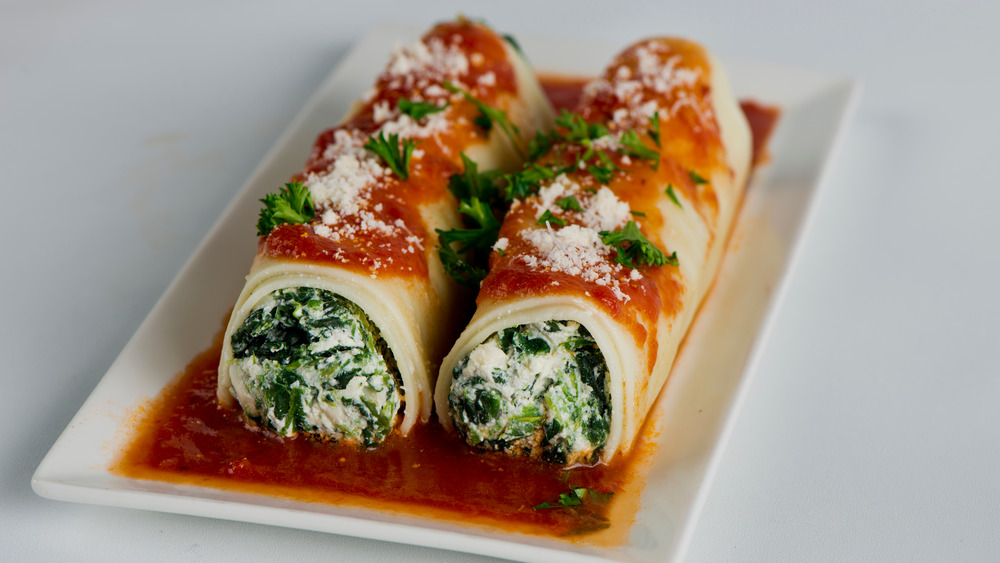 manicotti stuffed with ricotta