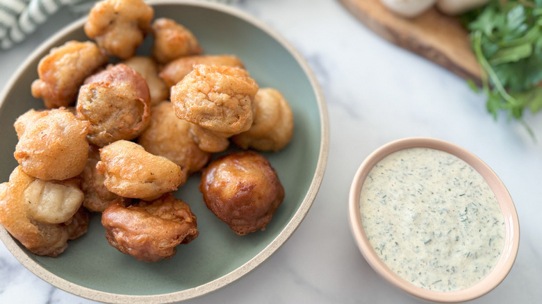 fried mushrooms with ranch dressing