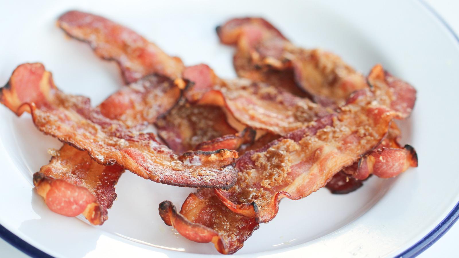 https://www.mashed.com/img/gallery/crispy-brown-sugar-bacon-recipe/l-intro-1622032867.jpg