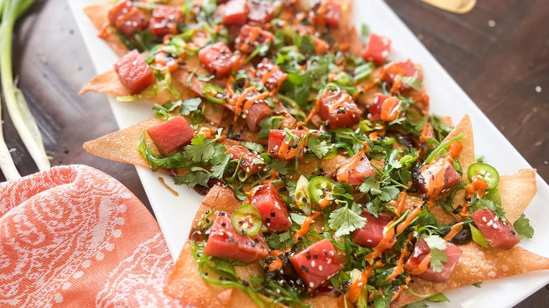 plate of poke nachos