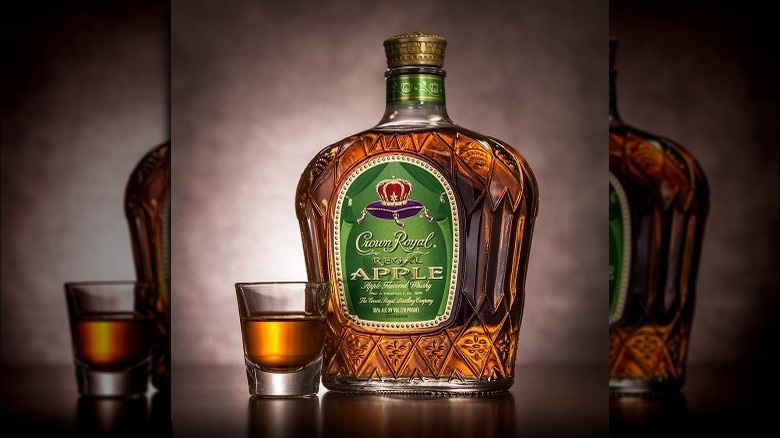 crown royal apple