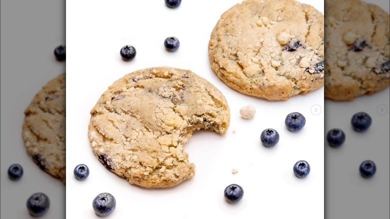 Blueberry Muffin Crumbl Cookies