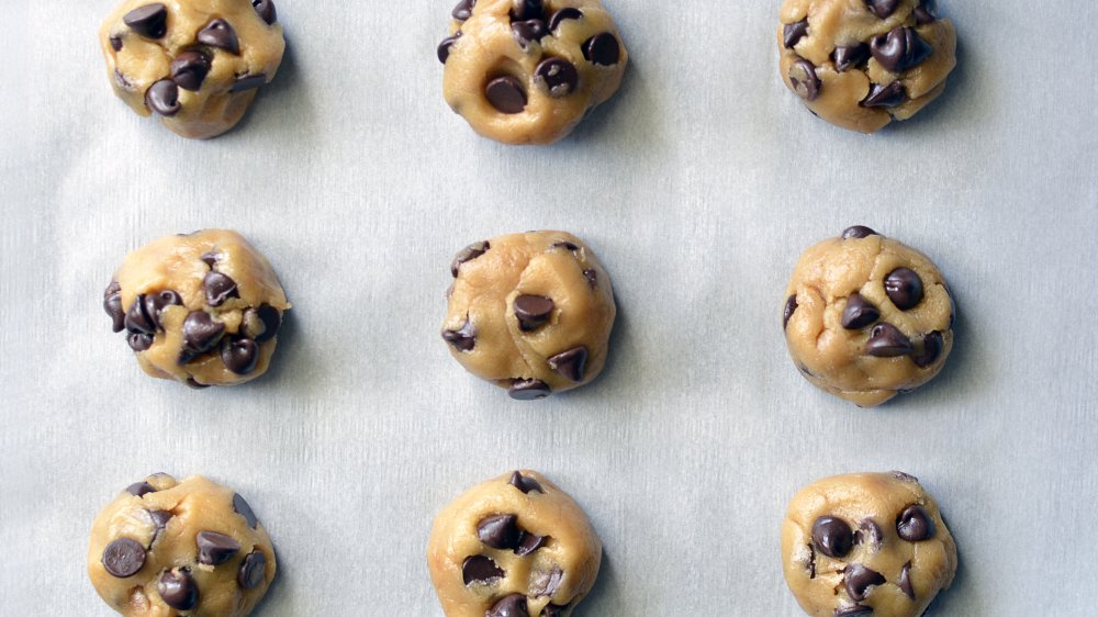 3-ingredient  Balls of cookie dough