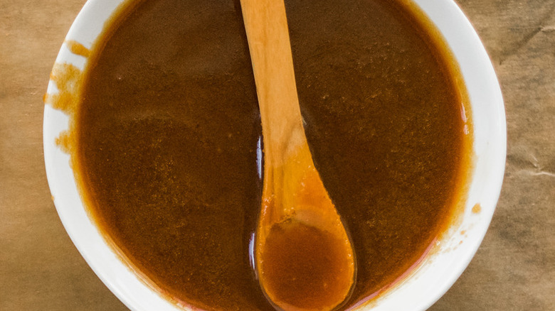 Caramel sauce in bowl