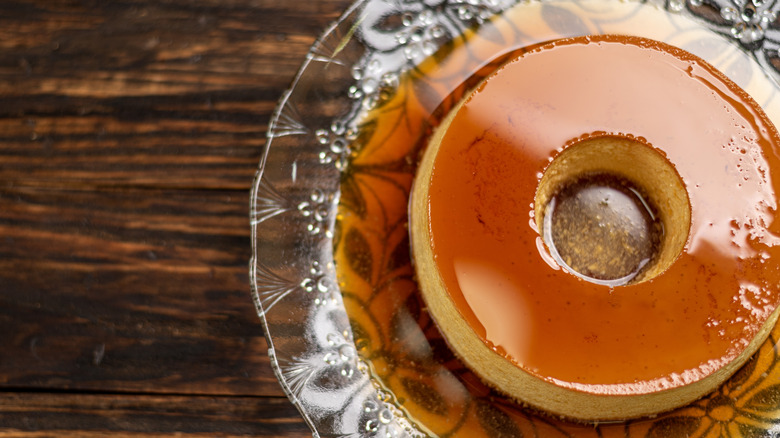 ring-shaped large flan