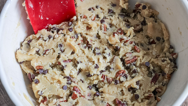 chocolate chip pecan cookie batter