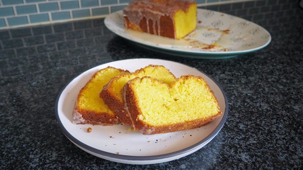 Slices of lemon cake with glaze