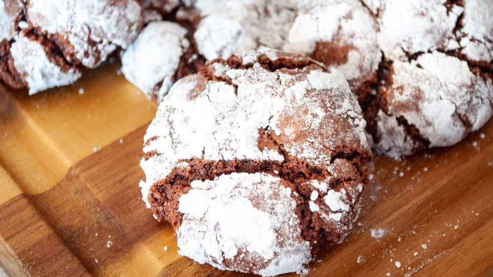 chocolate crinkle cookies