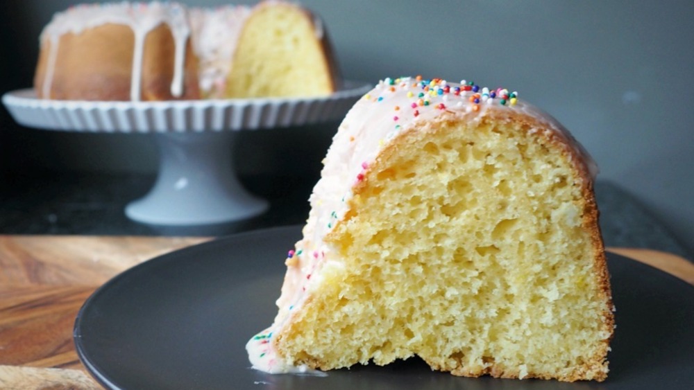 3-ingredient vanilla cake