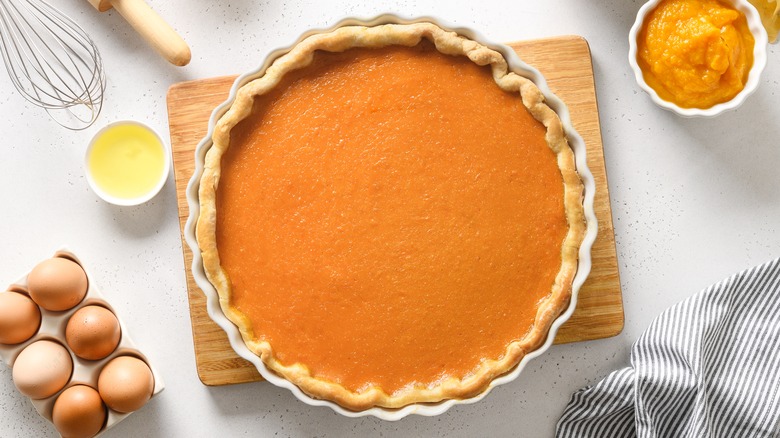 pumpkin pie overhead view