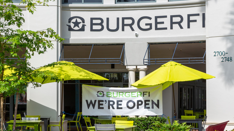 Outdoor seating at a BurgerFi