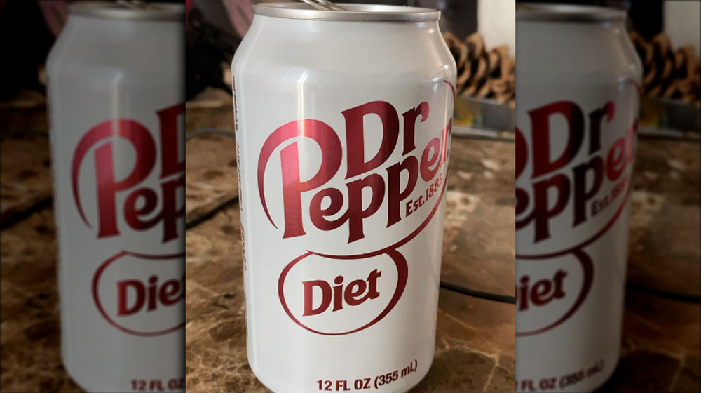 Diet Dr. Pepper can diet soda