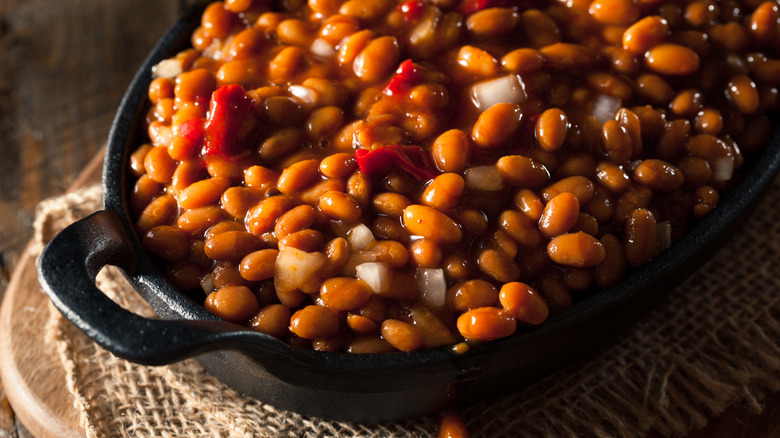 barbecue baked beans