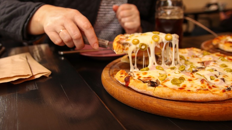 Cheese and jalapeño pizza