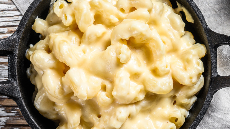 White cheddar mac and cheese