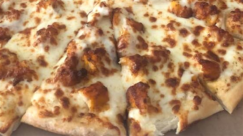 Casey's buffalo chicken pizza slices