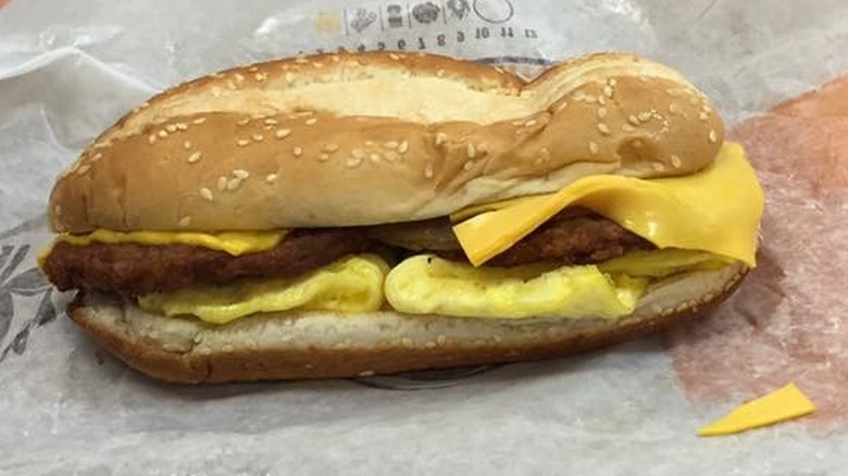 Large omelet sandwich