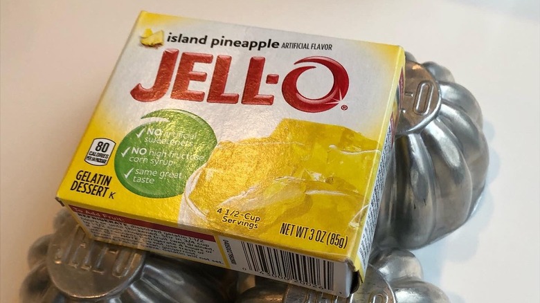 Island Pineapple Jell-O box on molds