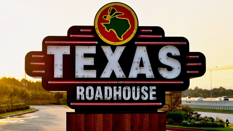 Texas Roadhouse restaurant sign outdoors