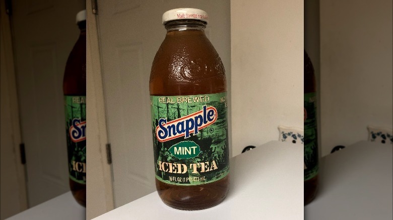 Snapple mint tea