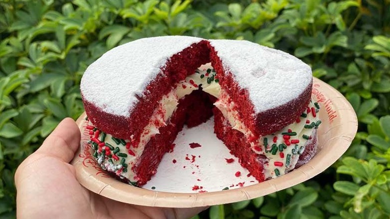 red velvet whoopie pie