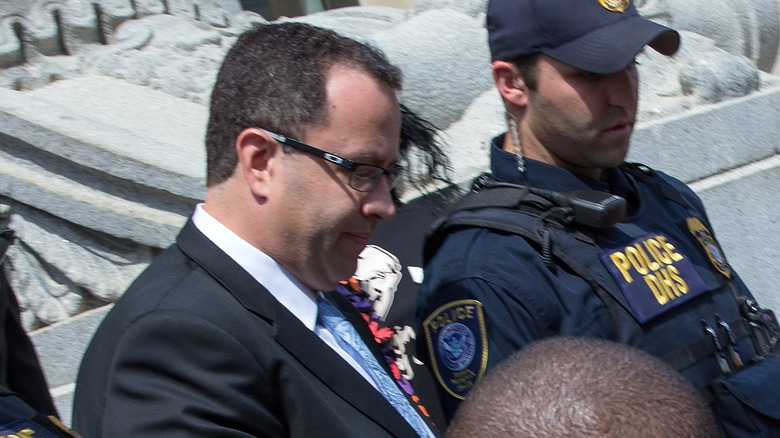 Jared Fogle leaving courthouse