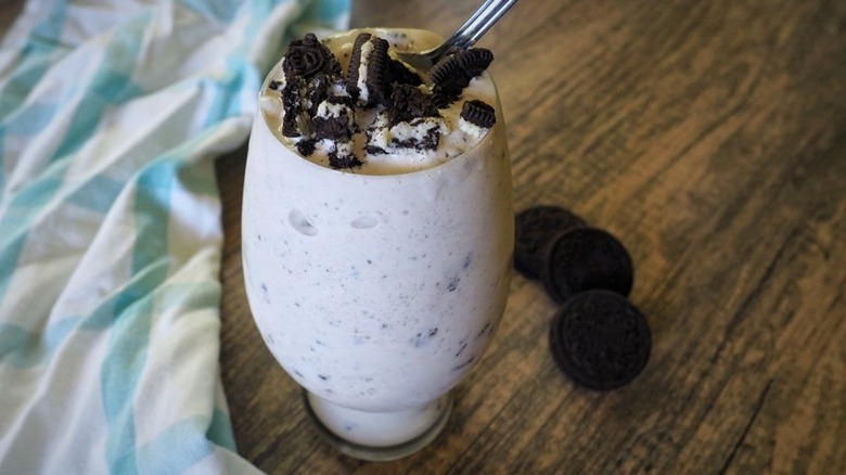 ice cream drink with cookies