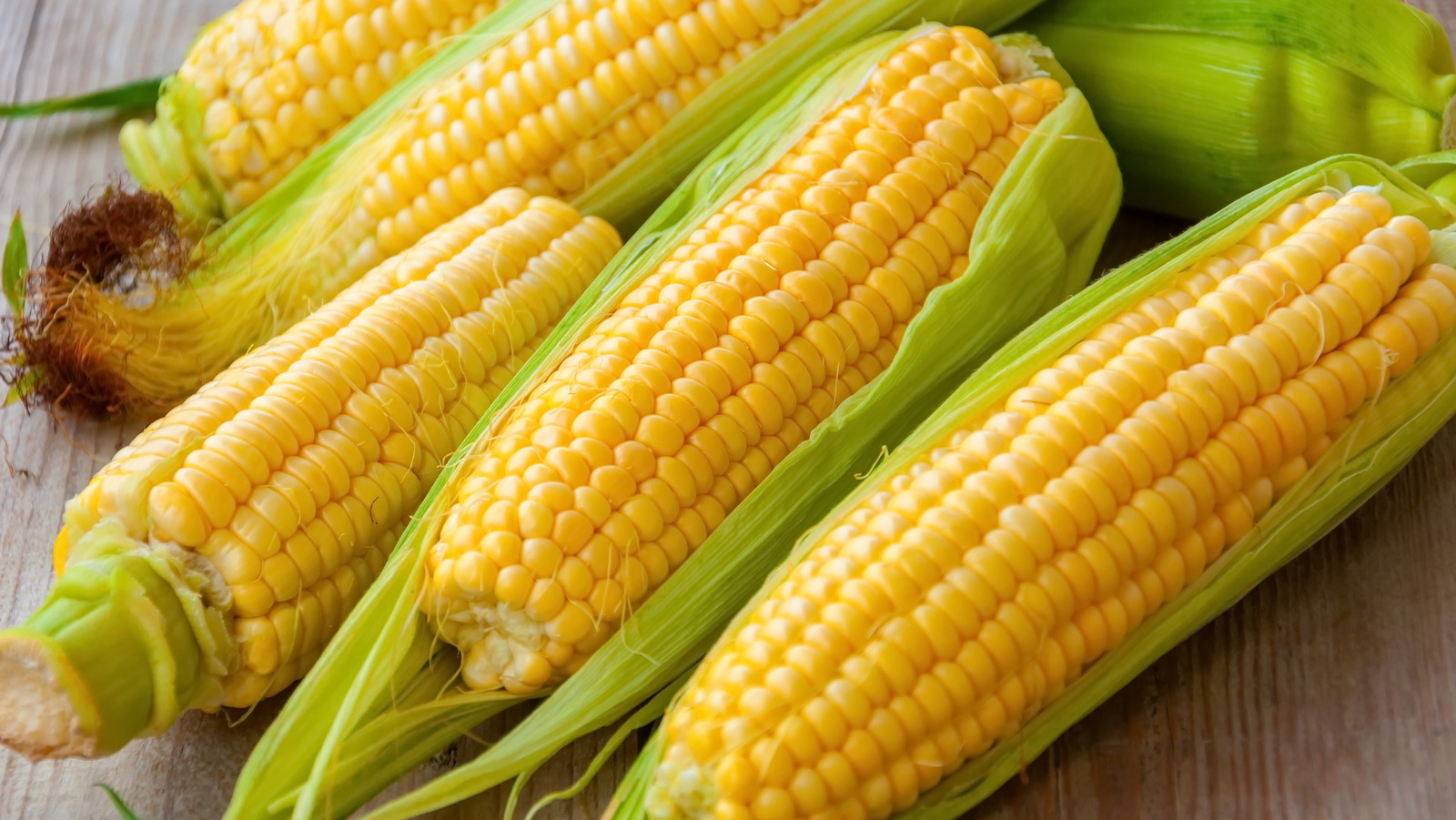 do-this-before-throwing-away-your-corn-cobs