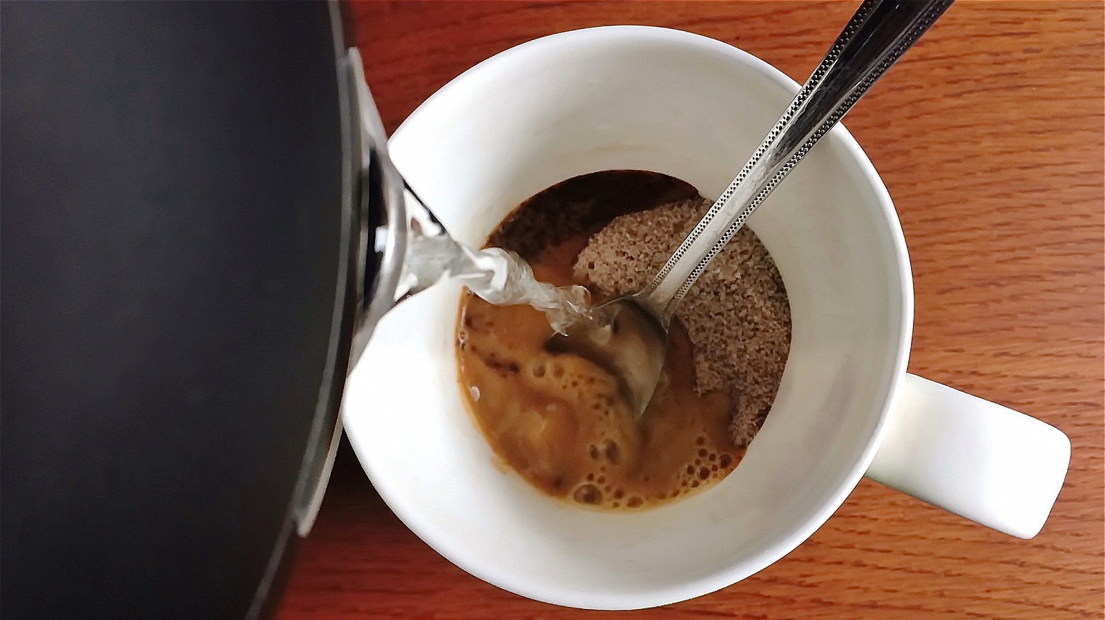 Does Instant Coffee Have Better Nutrition Than Regular Ground?