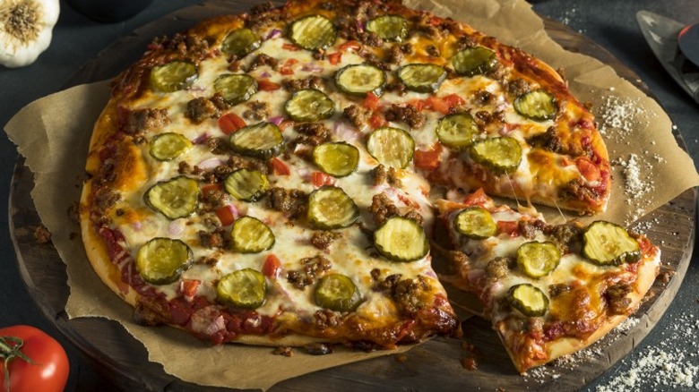 Cheeseburger pizza with pickles