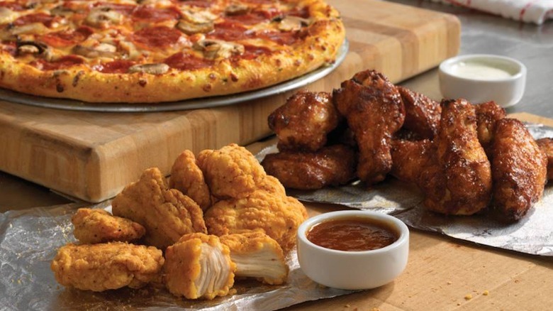 Traditional and boneless Domino's wings