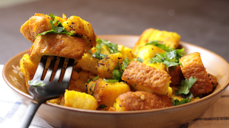 Bowl of bread upma