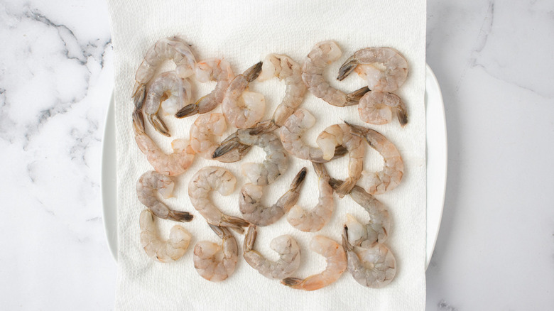 shrimp on paper towel