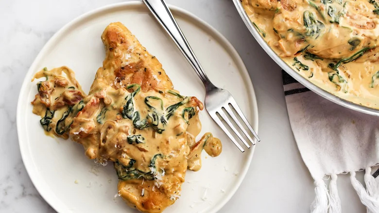 chicken with creamy spinach sauce