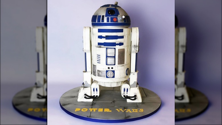 R2-D2 cake by Duff Goldman