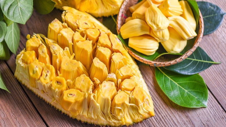 Fresh jackfruit sliced open