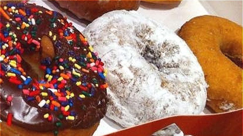 dunkin' powdered sugar donut