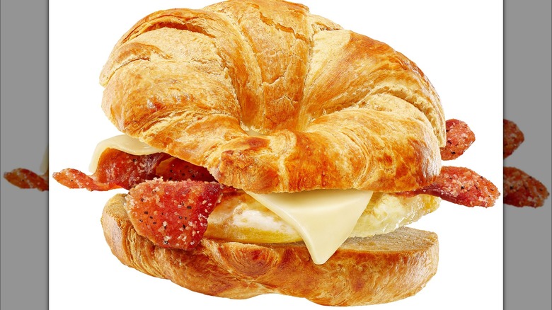 croissant bacon breakfast sandwich