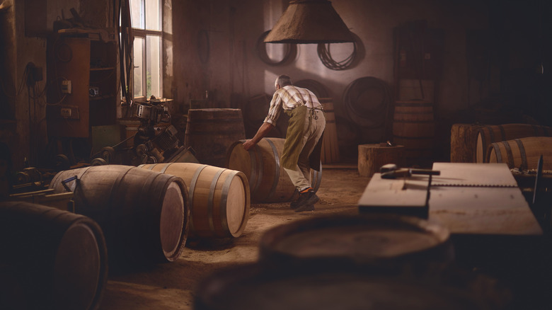 barrel craftsman at work