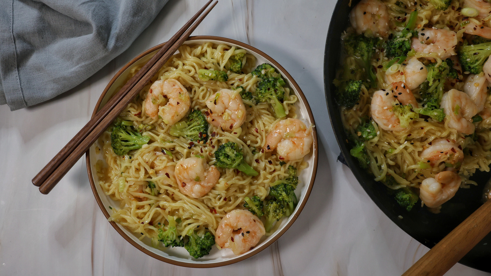 Easy 1-Pan Garlic Shrimp And Ramen Noodles Recipe