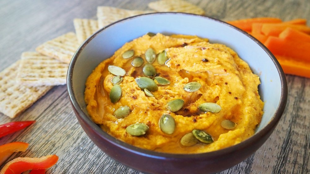 pumpkin hummus in a bowl