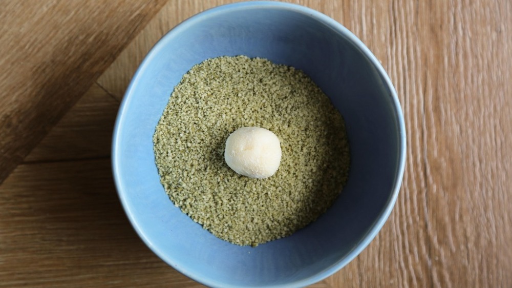 pumpkin seeds in a bowl