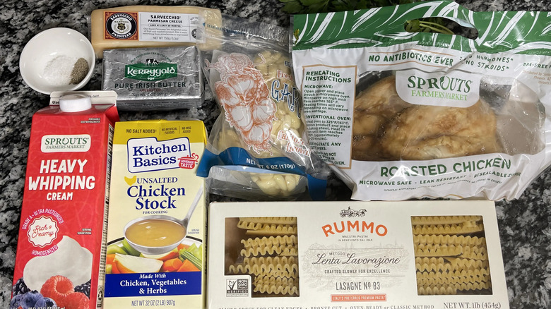 Ingredients for chicken Alfredo lasagna skillet