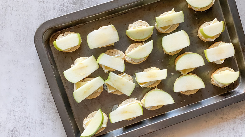 sliced apple placed on the bread