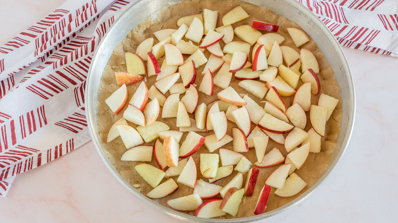 prepping easy apple dessert pizza 