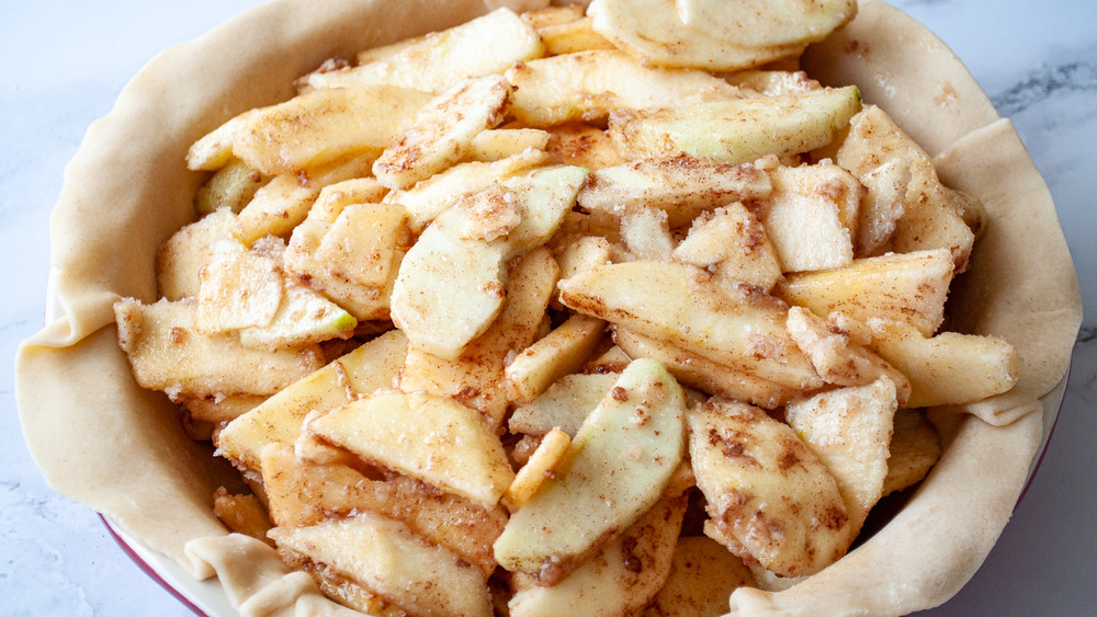 apple filling in pie crust 