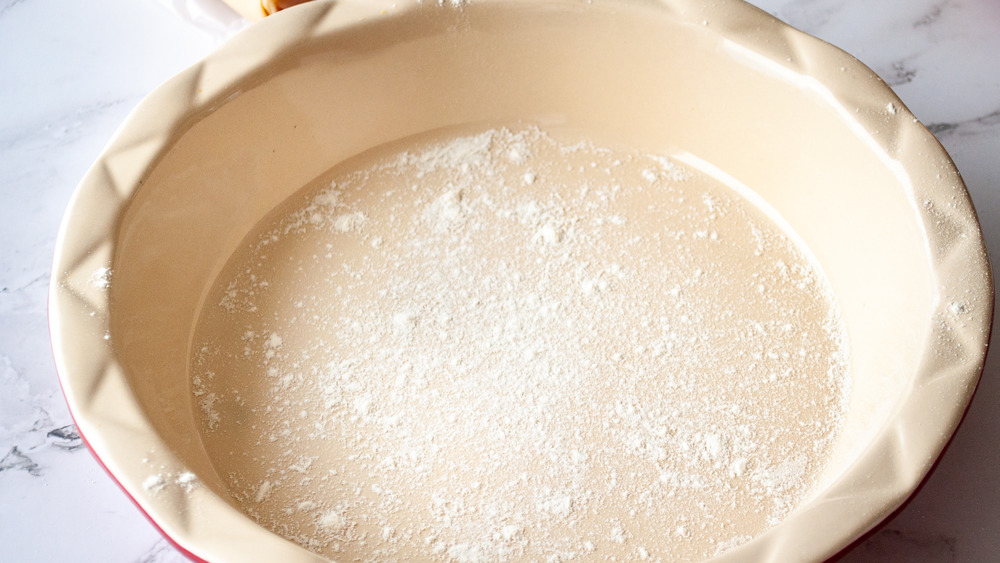 flour in pie pan 