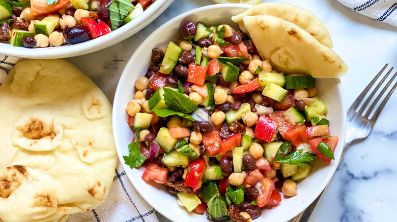 Easy Balela Salad Recipe in a bowl 