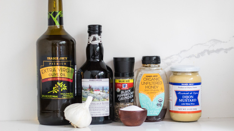 Easy Balsamic Vinaigrette ingredients 