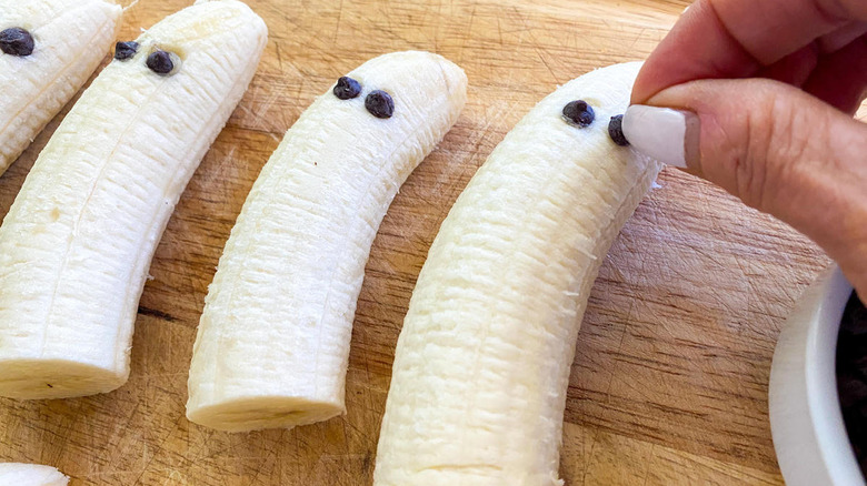 chocolate eyes on banana ghosts